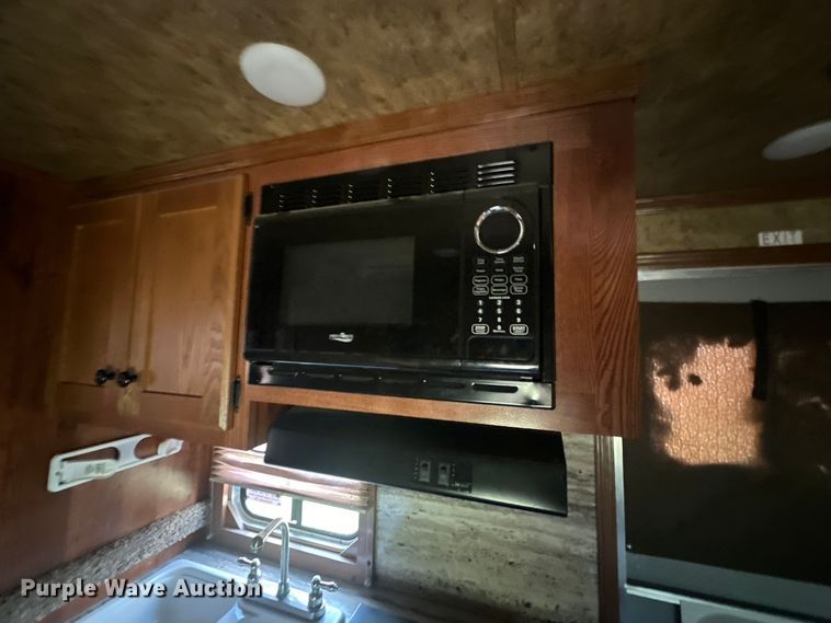 image for item EJ4442 2016 Lakota  C311 Charger Edition  horse trailer