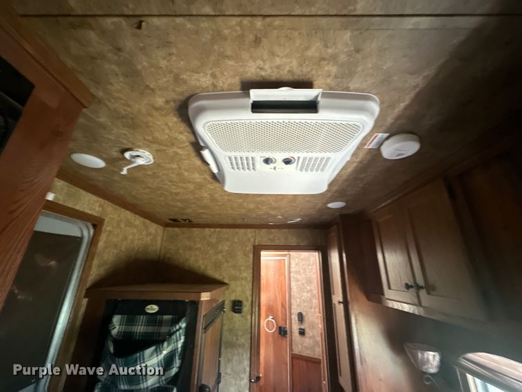 image for item EJ4442 2016 Lakota  C311 Charger Edition  horse trailer