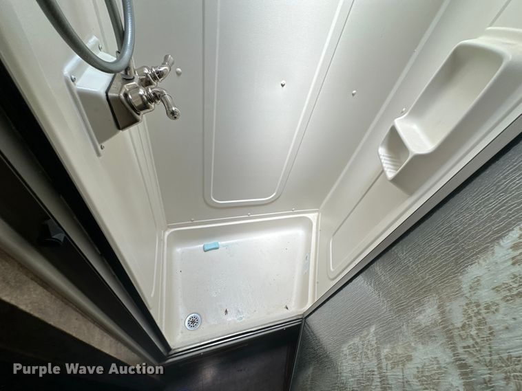 image for item EJ4442 2016 Lakota  C311 Charger Edition  horse trailer