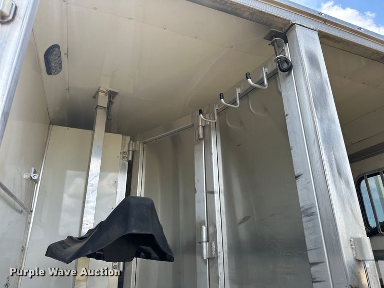 image for item EJ4442 2016 Lakota  C311 Charger Edition  horse trailer