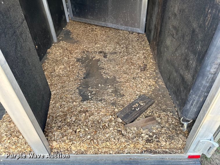 image for item EJ4442 2016 Lakota  C311 Charger Edition  horse trailer