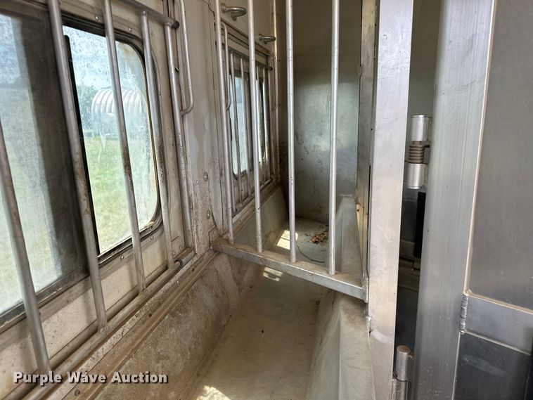 image for item EJ4442 2016 Lakota  C311 Charger Edition  horse trailer