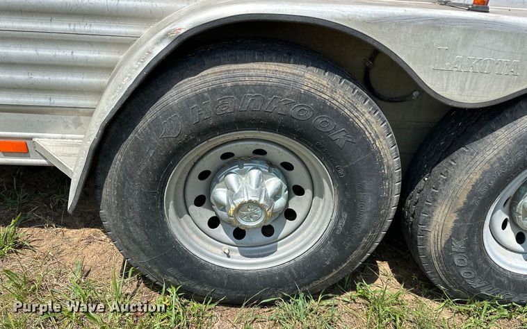 image for item EJ4442 2016 Lakota  C311 Charger Edition  horse trailer