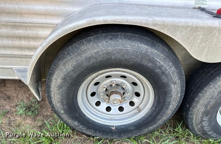 image for item EJ4442 2016 Lakota  C311 Charger Edition  horse trailer