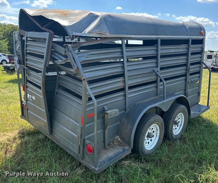 image for item EJ4446 1997 W-W livestock trailer