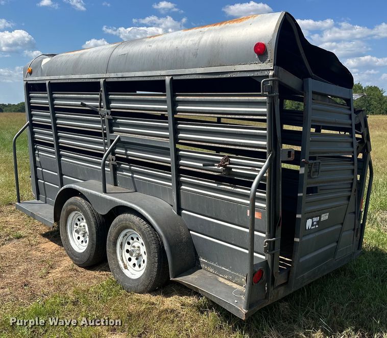 image for item EJ4446 1997 W-W livestock trailer