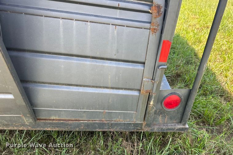 image for item EJ4446 1997 W-W livestock trailer