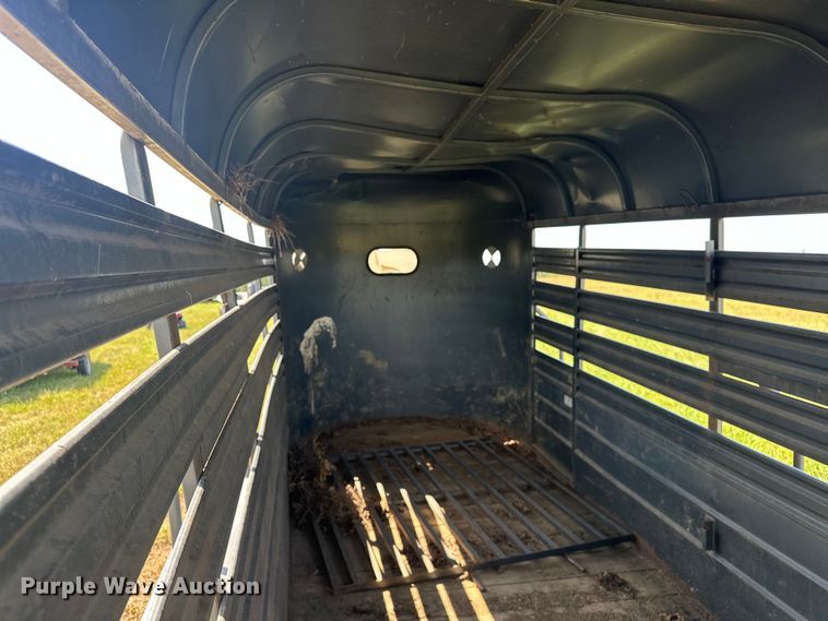 image for item EJ4446 1997 W-W livestock trailer