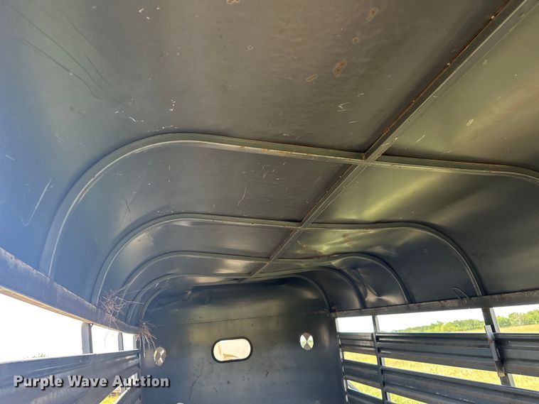image for item EJ4446 1997 W-W livestock trailer