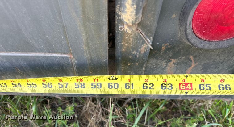 image for item EJ4446 1997 W-W livestock trailer