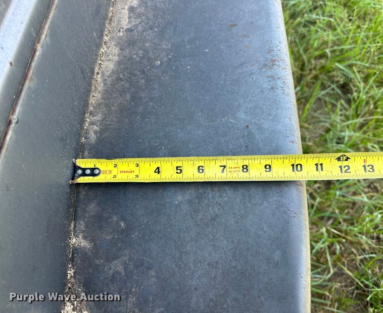 image for item EJ4446 1997 W-W livestock trailer