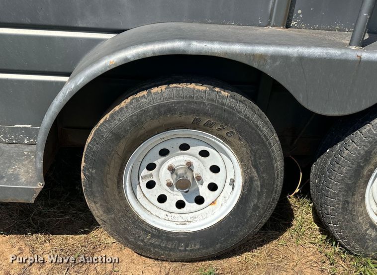 image for item EJ4446 1997 W-W livestock trailer