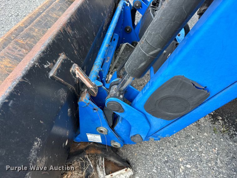 image for item EJ4466 2010 New Holland  T5050 MFWD tractor