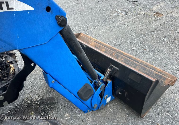 image for item EJ4466 2010 New Holland  T5050 MFWD tractor