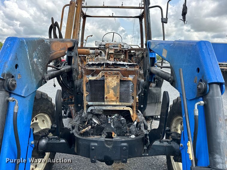 image for item EJ4466 2010 New Holland  T5050 MFWD tractor