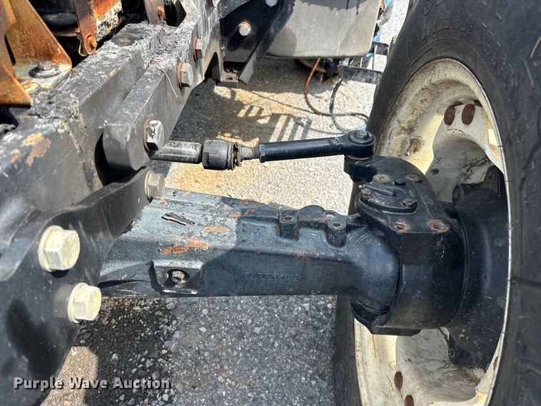 image for item EJ4466 2010 New Holland  T5050 MFWD tractor