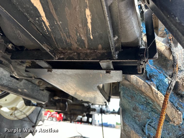 image for item EJ4466 2010 New Holland  T5050 MFWD tractor