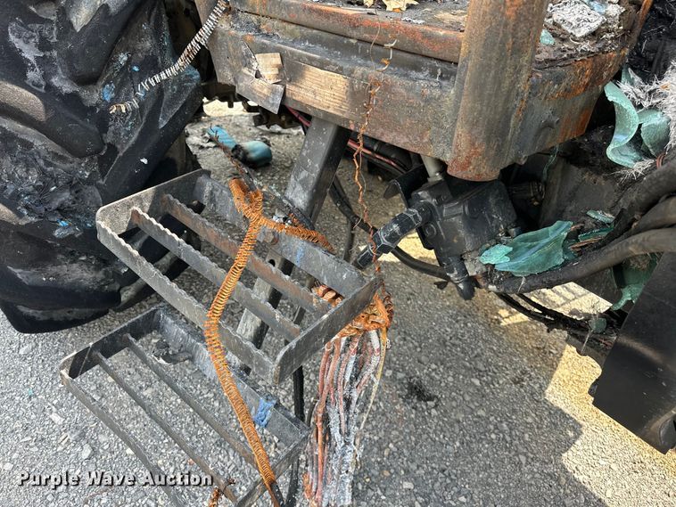 image for item EJ4466 2010 New Holland  T5050 MFWD tractor