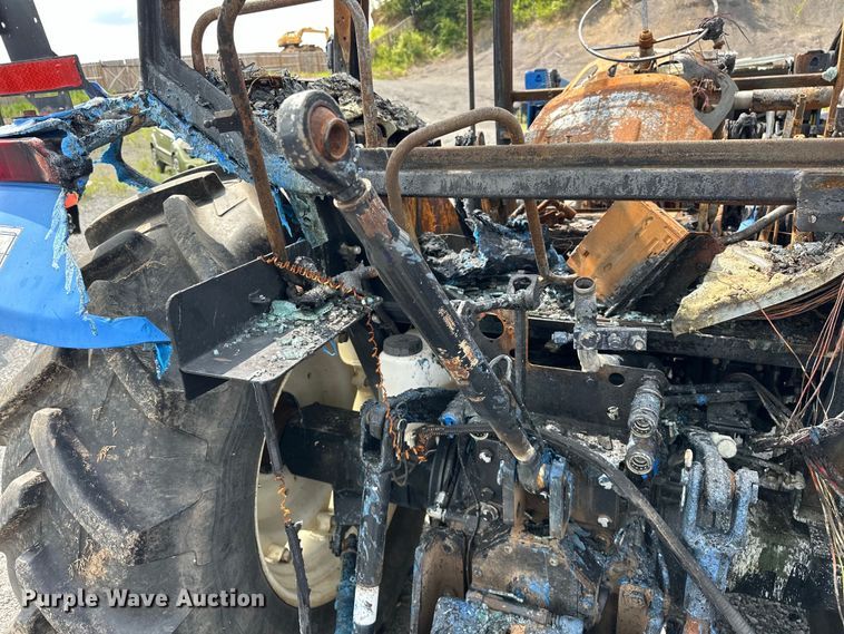 image for item EJ4466 2010 New Holland  T5050 MFWD tractor