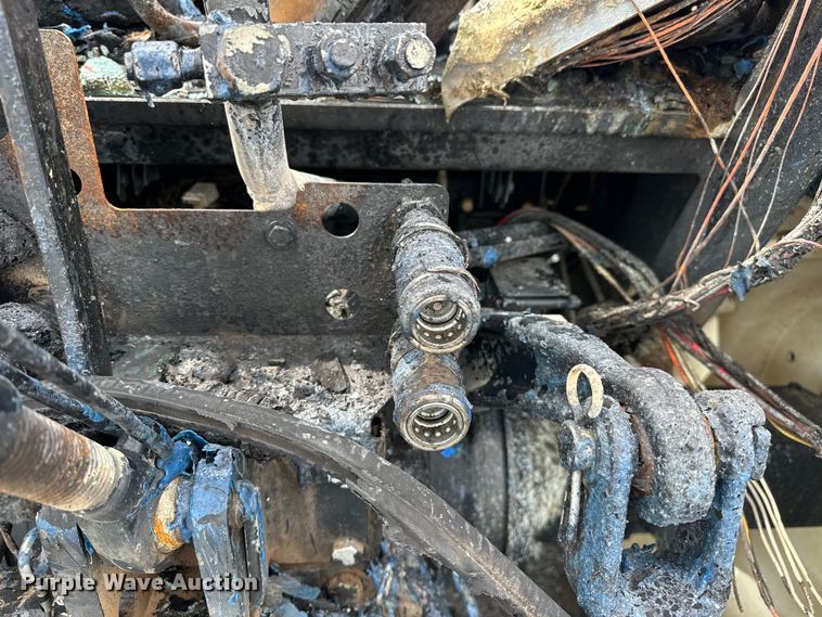 image for item EJ4466 2010 New Holland  T5050 MFWD tractor