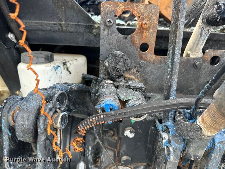 image for item EJ4466 2010 New Holland  T5050 MFWD tractor