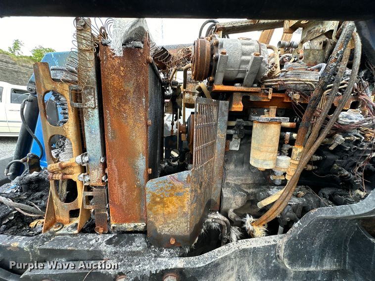 image for item EJ4466 2010 New Holland  T5050 MFWD tractor