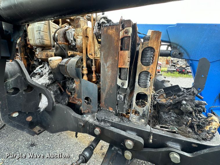 image for item EJ4466 2010 New Holland  T5050 MFWD tractor