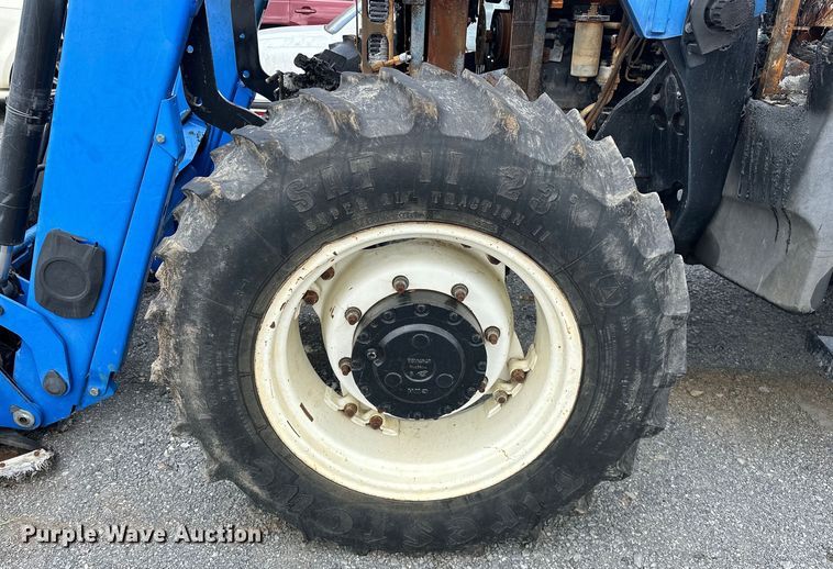 image for item EJ4466 2010 New Holland  T5050 MFWD tractor