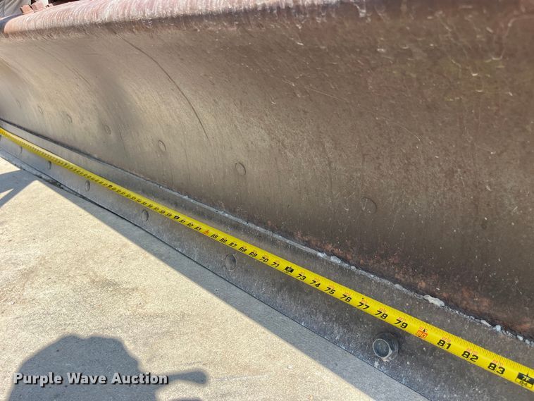 image for item EK8879 1972 Ford 3000 tractor