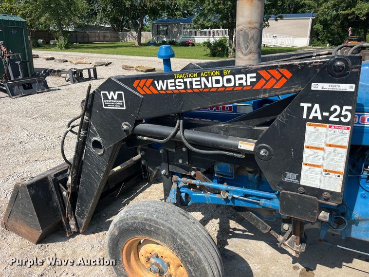 image for item EK8879 1972 Ford 3000 tractor