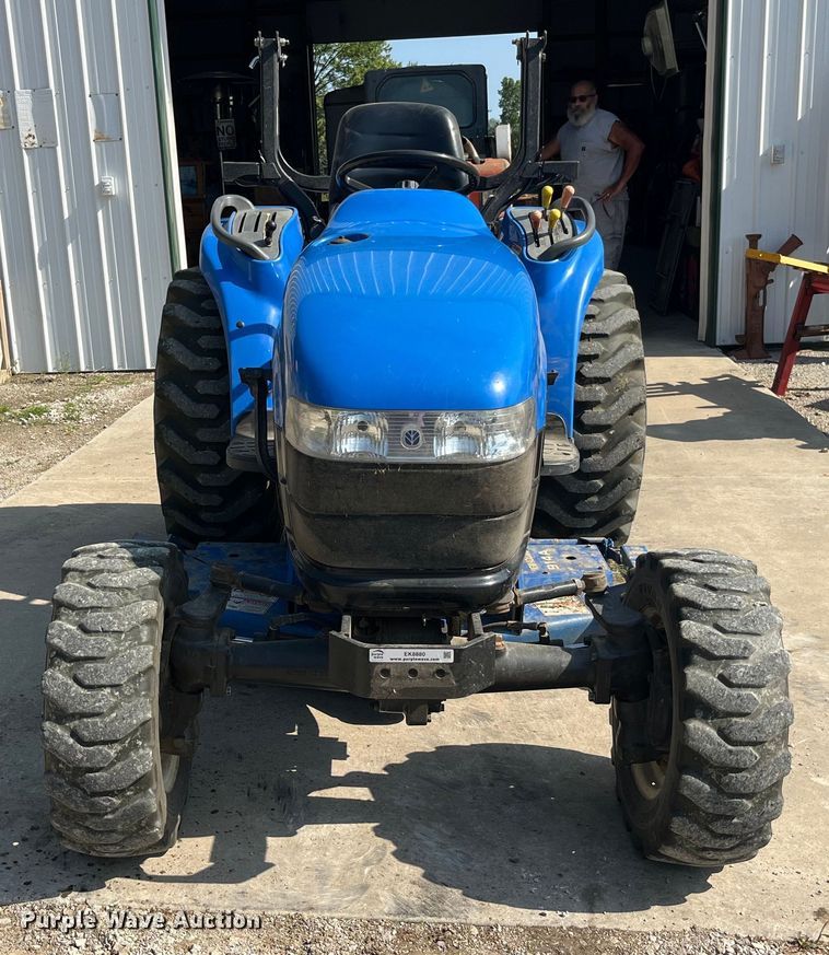 image for item EK8880 New Holland TC33D HST tractor