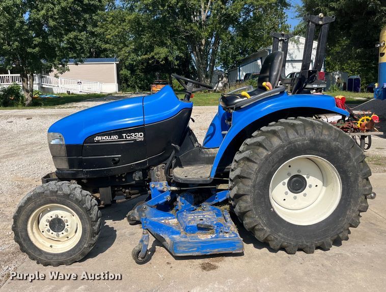 image for item EK8880 New Holland TC33D HST tractor