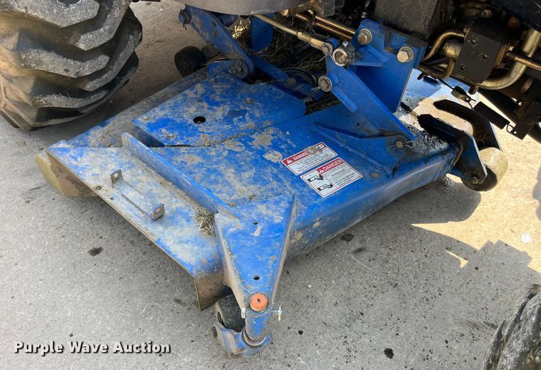 image for item EK8880 New Holland TC33D HST tractor