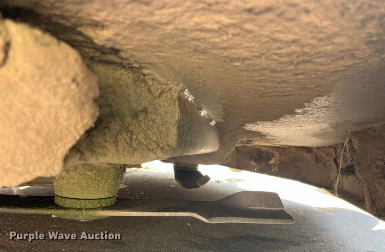 image for item EK8880 New Holland TC33D HST tractor