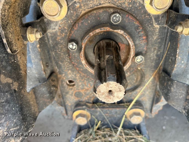 image for item EK8880 New Holland TC33D HST tractor