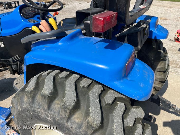 image for item EK8880 New Holland TC33D HST tractor