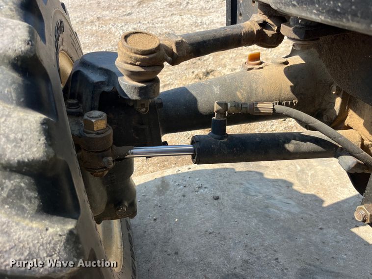 image for item EK8880 New Holland TC33D HST tractor