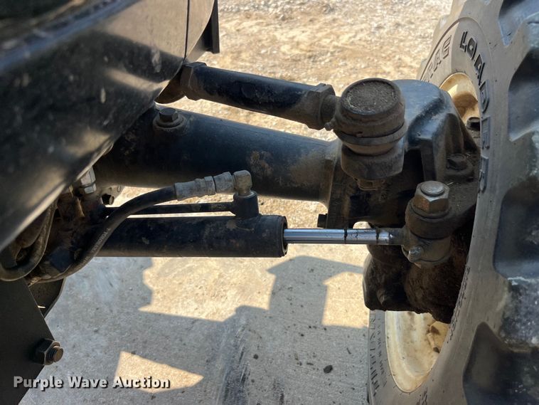 image for item EK8880 New Holland TC33D HST tractor