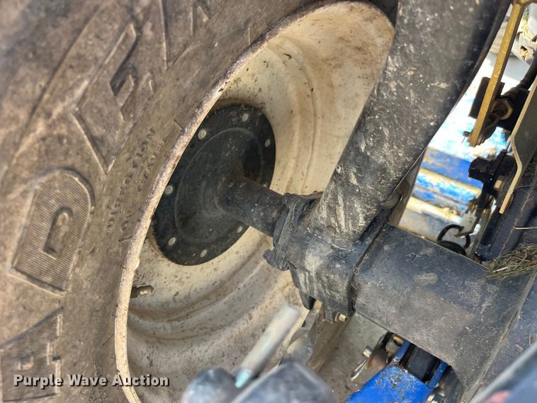 image for item EK8880 New Holland TC33D HST tractor