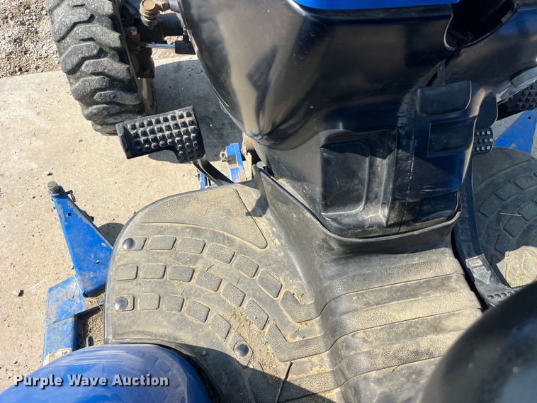 image for item EK8880 New Holland TC33D HST tractor