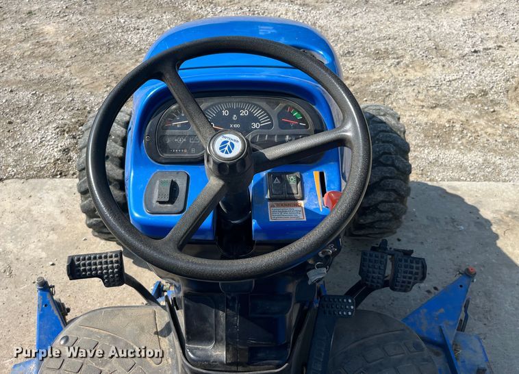 image for item EK8880 New Holland TC33D HST tractor