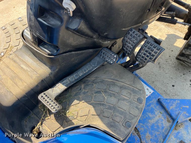 image for item EK8880 New Holland TC33D HST tractor