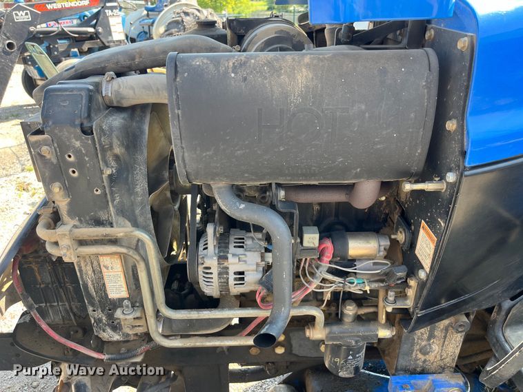 image for item EK8880 New Holland TC33D HST tractor