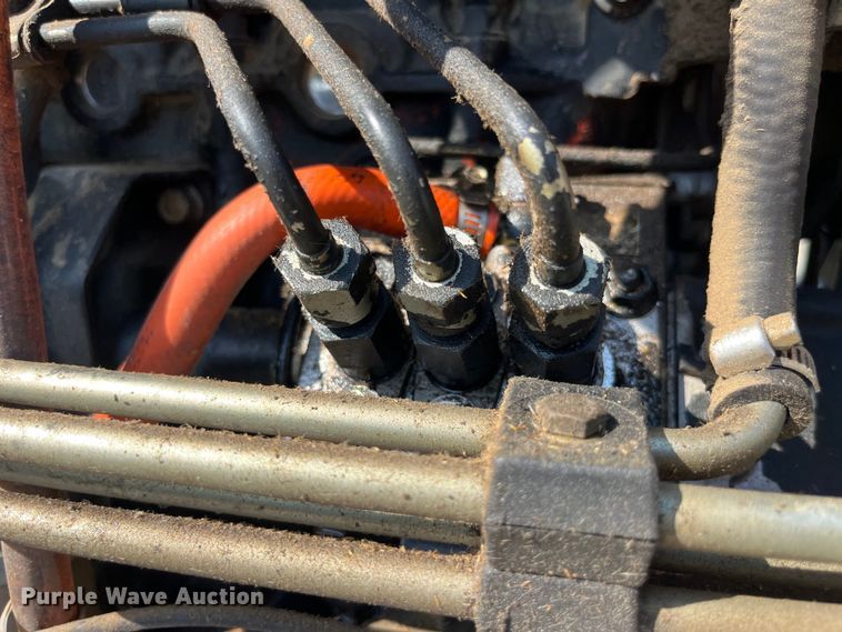 image for item EK8880 New Holland TC33D HST tractor