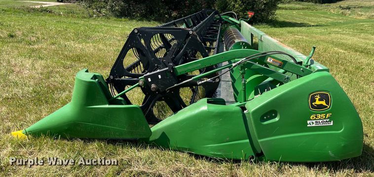 image for item EK8892 2011 John Deere 635F HydraFlex flex head