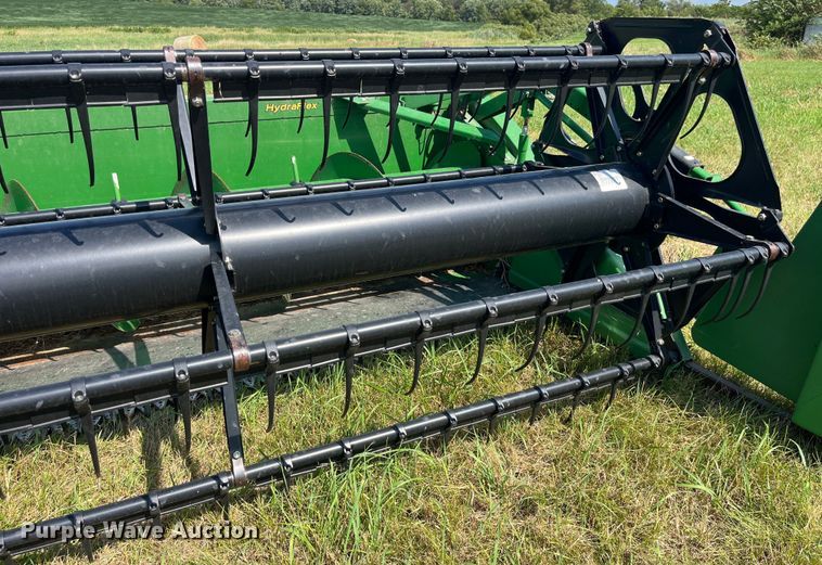 image for item EK8892 2011 John Deere 635F HydraFlex flex head