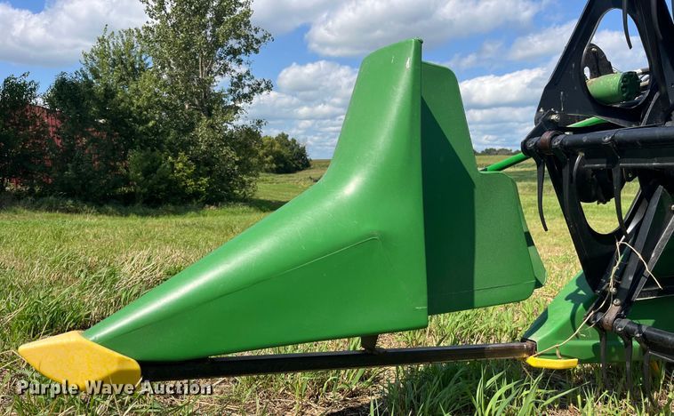 image for item EK8892 2011 John Deere 635F HydraFlex flex head