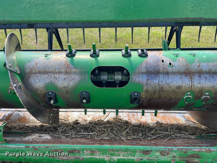 image for item EK8892 2011 John Deere 635F HydraFlex flex head