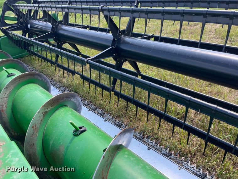 image for item EK8892 2011 John Deere 635F HydraFlex flex head