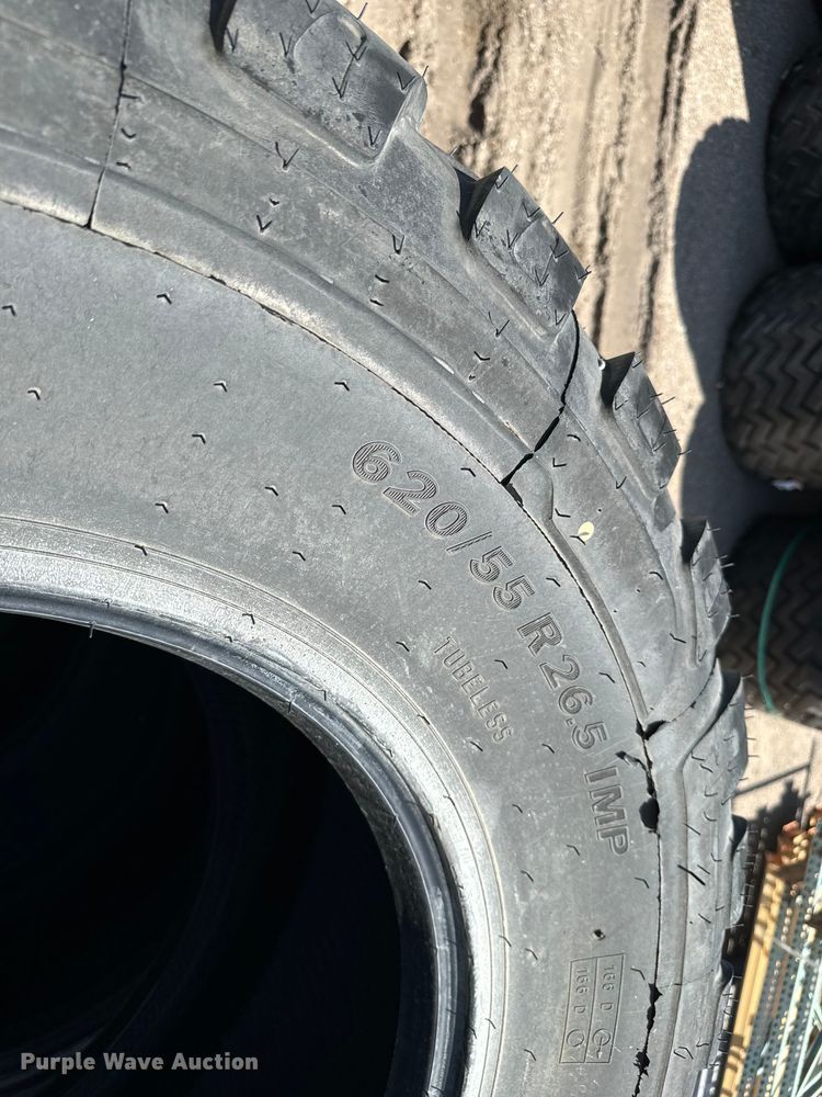 image for item MU9879 Approximately 66 Alliance 381 Flotmaster 620/55R26.5 tires